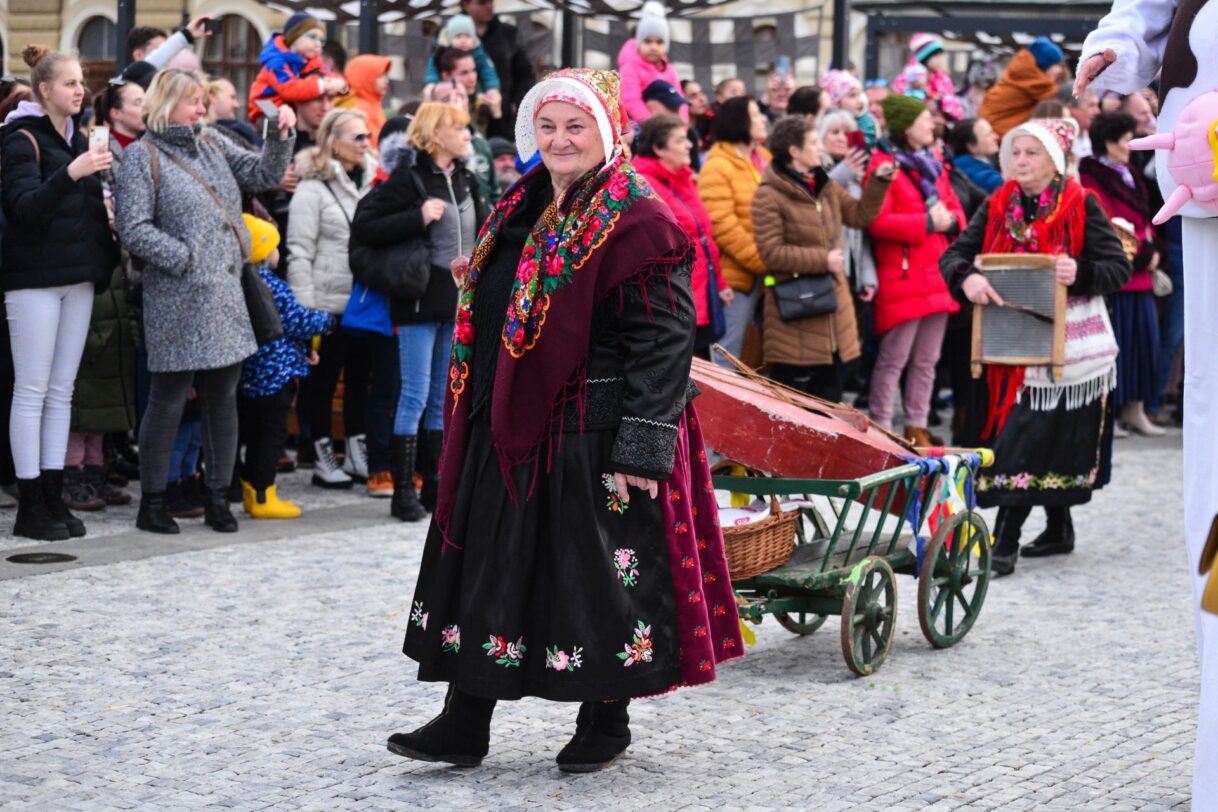 Fašiangový sprievod v Nitre - Slovak Winter Cosplay Basa Burial