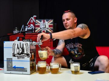 Hoväda.sk v Harwyho kavárni - Behind the scenes