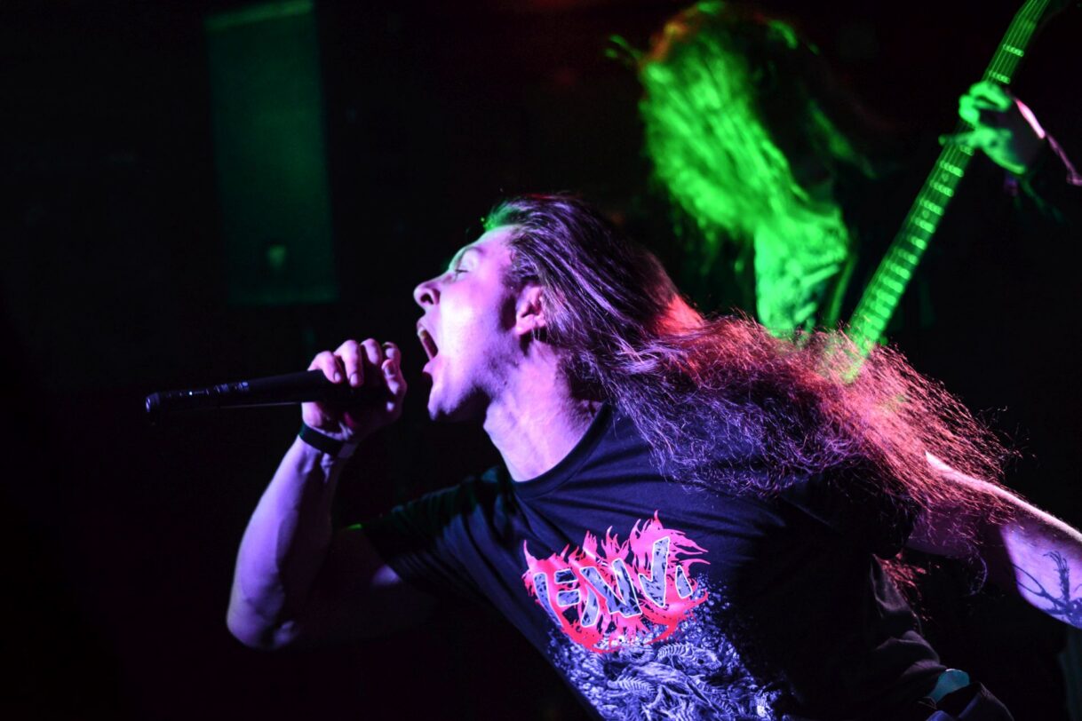 Vlasy & Poľské metále - Neviem prečítať font na plagáte