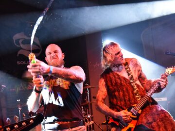 Rozpor + Zotrwačnosť + 29. augusta