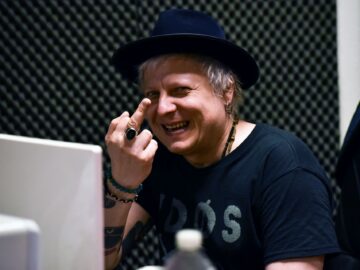 My o vlkoch v Harwyho Kavárni